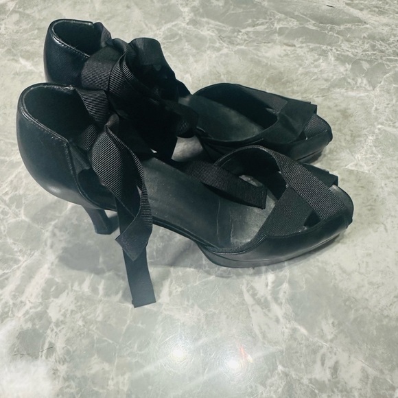 Stuart Weitzman Black Leather Peep-Toe Strappy Lace-Up Heels, Size 8B - Picture 2 of 9